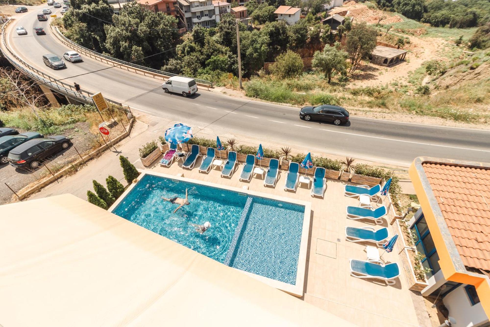 Lux Hotel M Dobra Voda Dış mekan fotoğraf