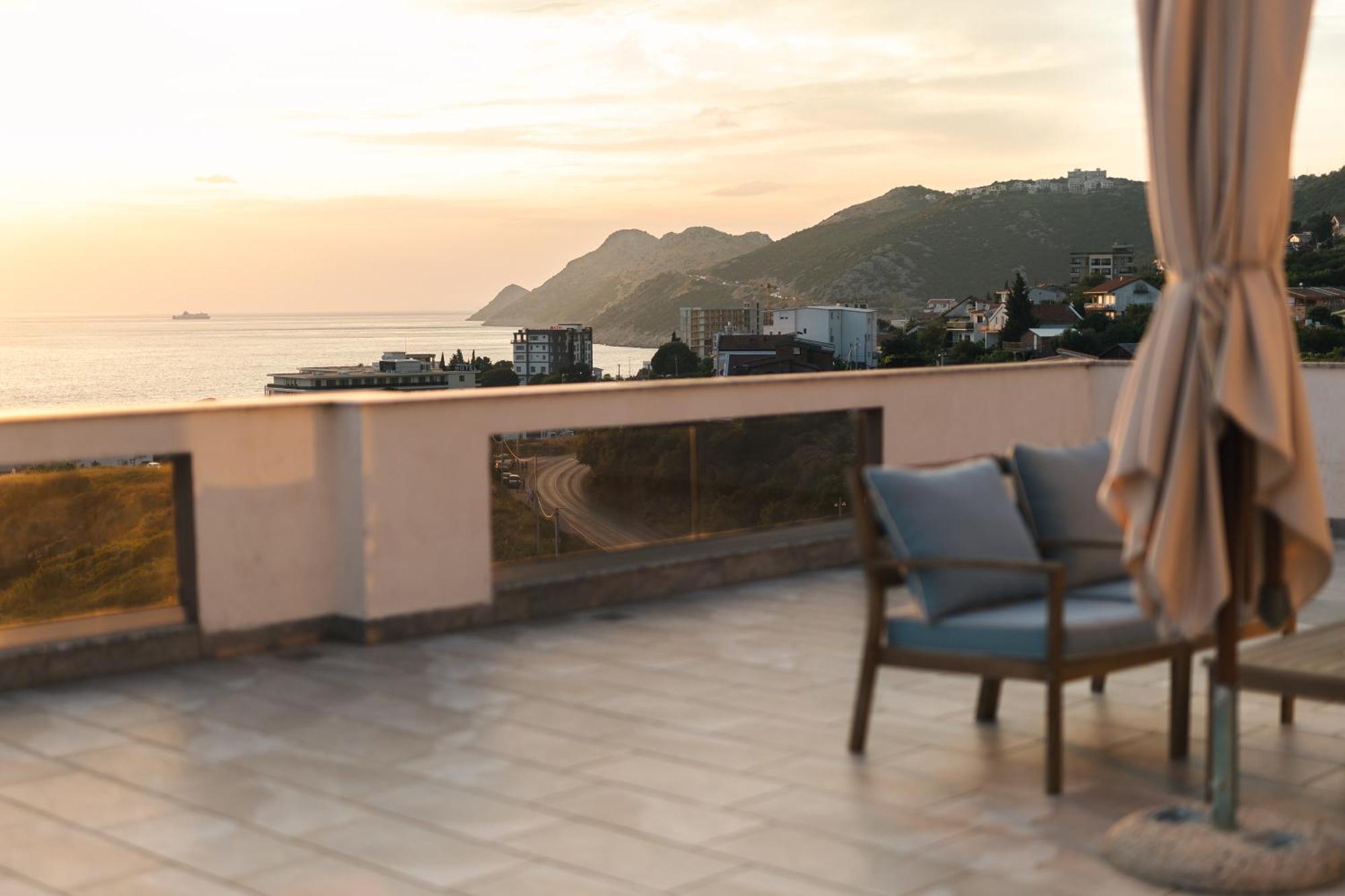 Lux Hotel M Dobra Voda Dış mekan fotoğraf