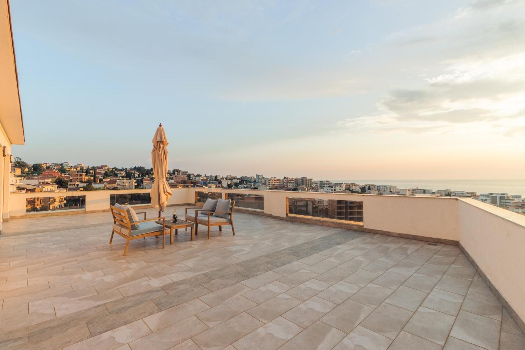 Lux Hotel M Dobra Voda Dış mekan fotoğraf