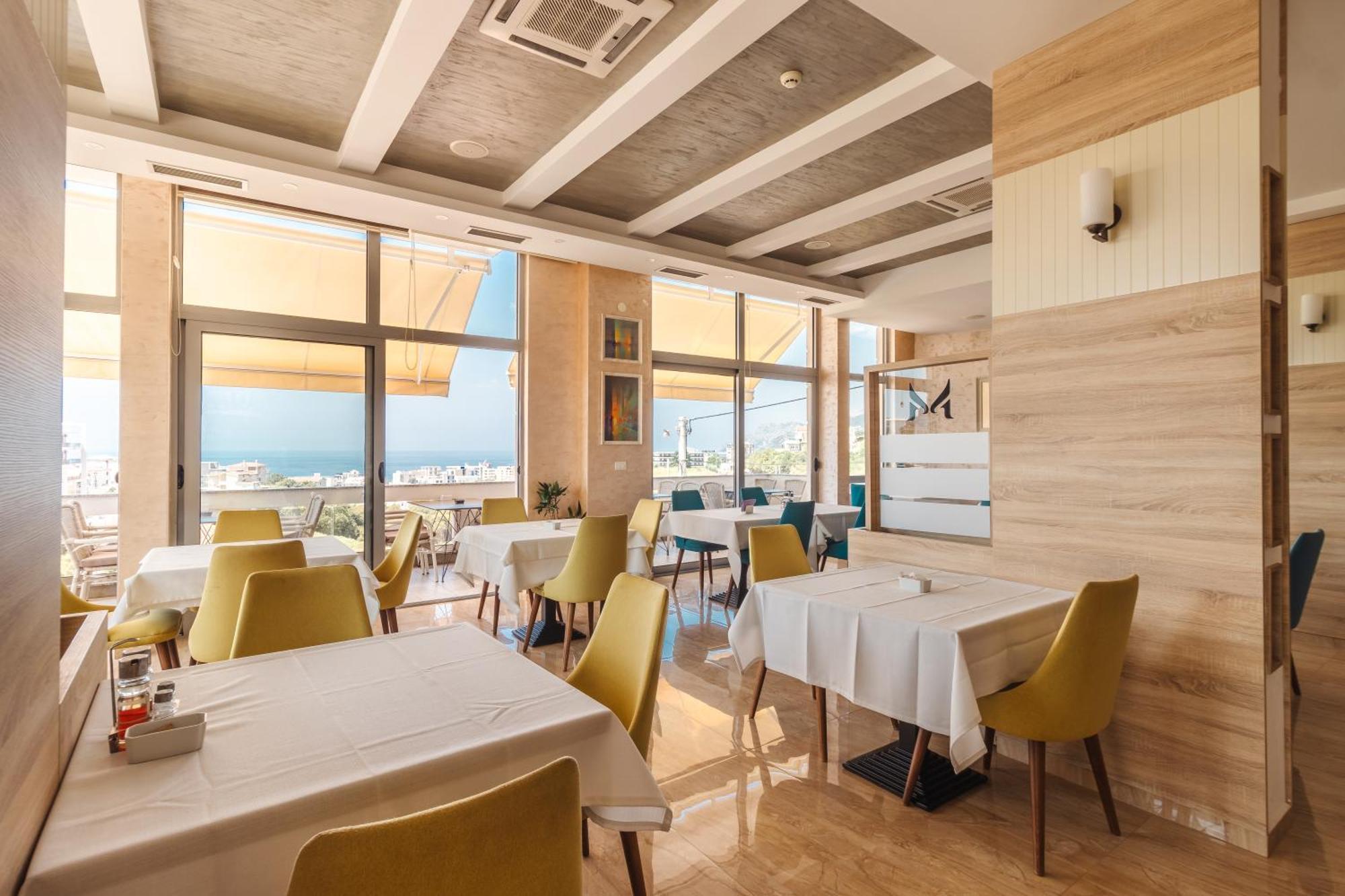 Lux Hotel M Dobra Voda Dış mekan fotoğraf